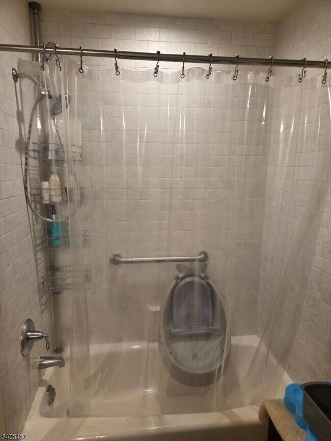 Building Photo - 48 S Park St