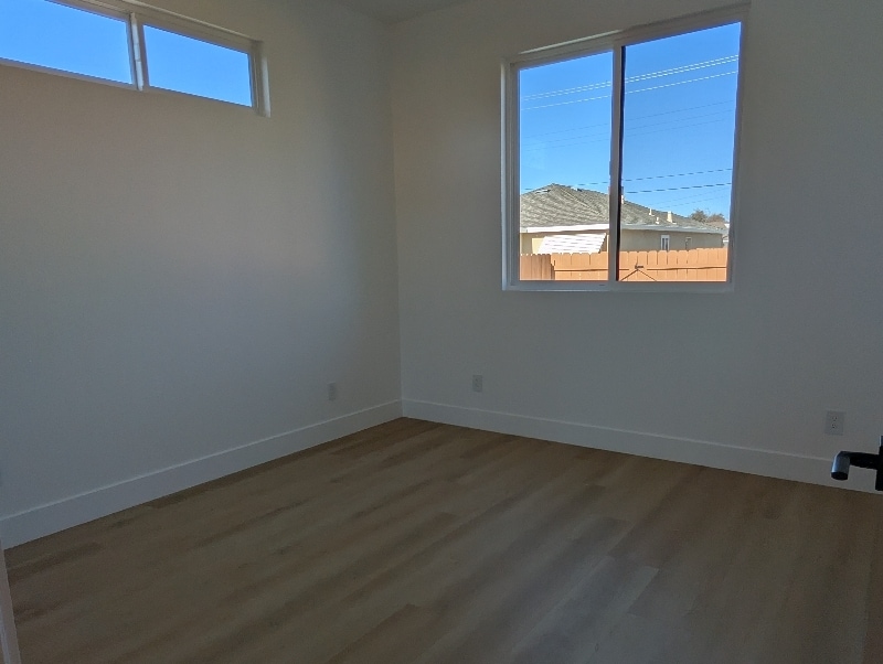 Building Photo - 3036 Greenwood Dr