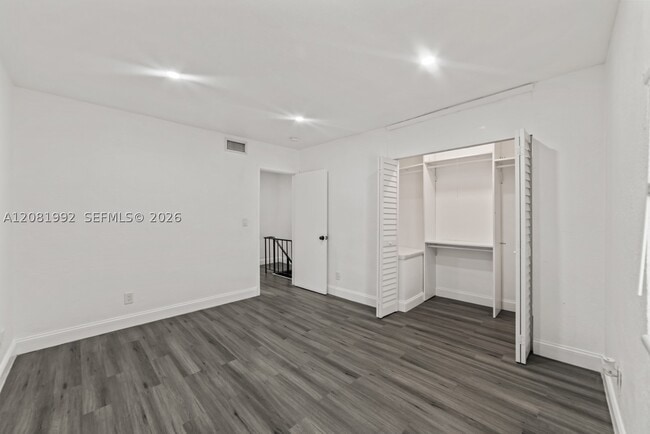 Building Photo - 1710 NE 142nd St