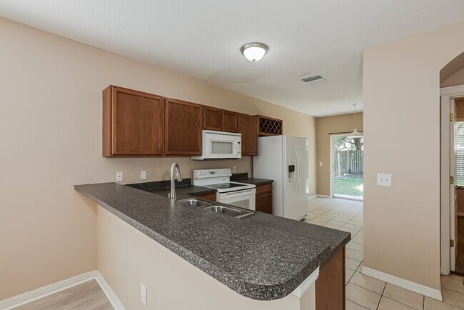 Building Photo - 7455 Oxford Garden Cir