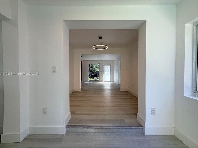 Building Photo - 561 NW 41st St