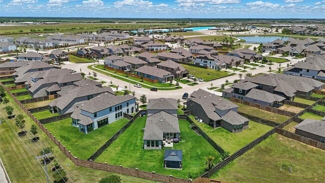 Building Photo - 13125 Sapphire Lake Ln