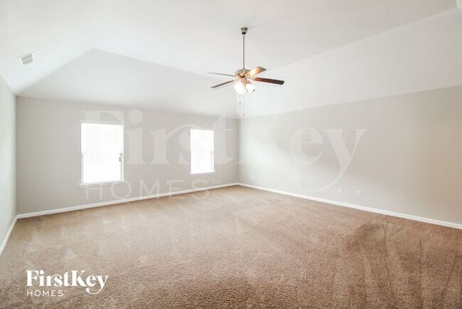 Building Photo - 8121 White Oak Loop