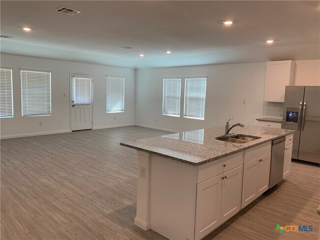 Building Photo - 458 Fairy Duster Dr