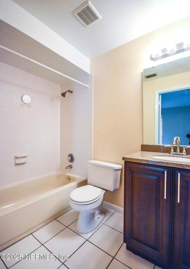 Building Photo - 3482 Docksider Dr N