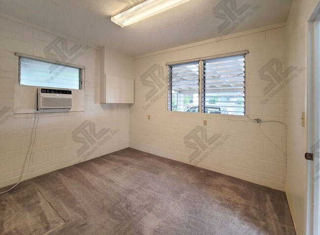 Building Photo - Ground Floor Rental in Kalihi - 1BR / 1Bath / 1Pkg