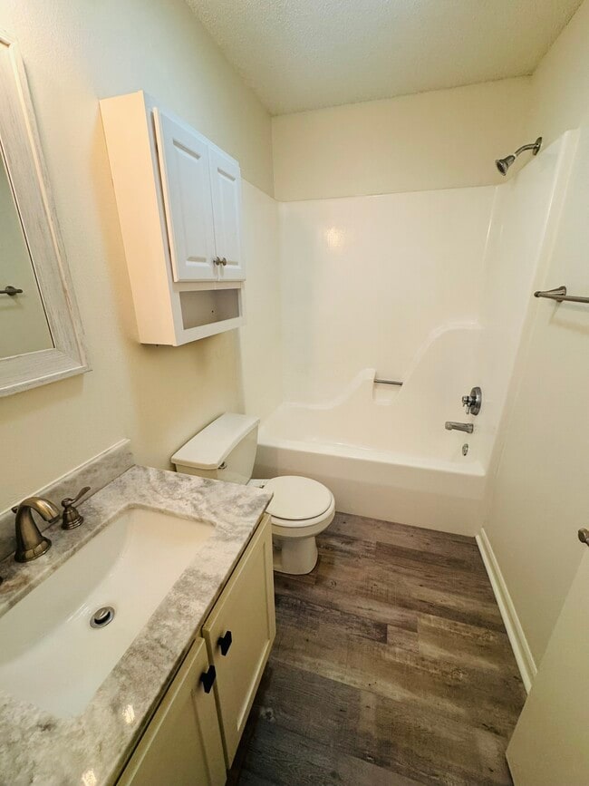 Building Photo - 365 Beaver Kreek Center