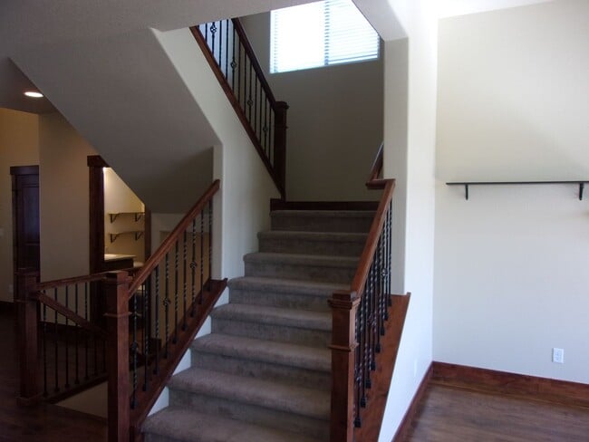 Building Photo - 3532 Red Feather Trl