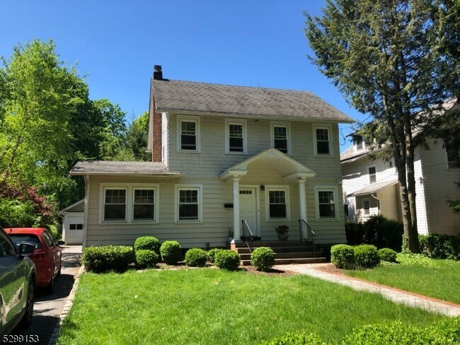 Primary Photo - 74 Woodland Ave