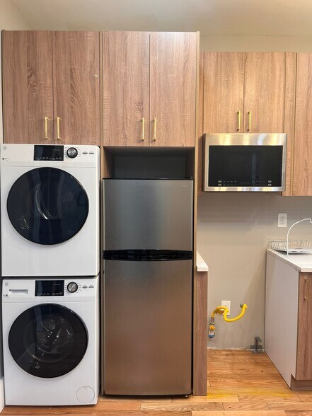 Building Photo - 21 Reed St