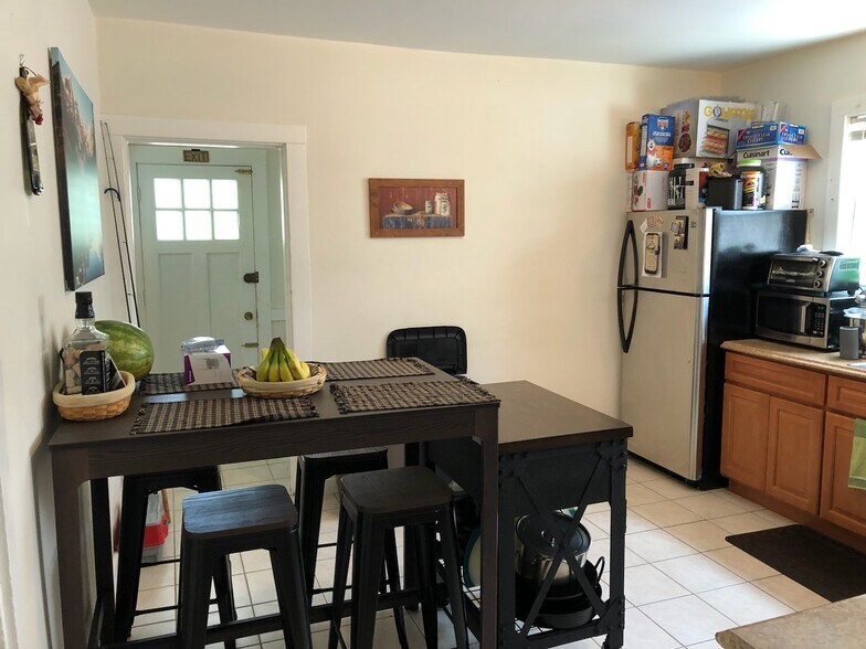 Building Photo - 3 Winship Pl