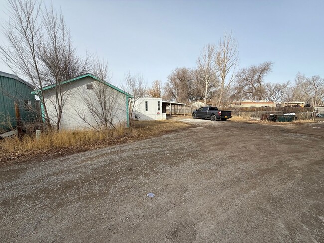 Building Photo - 2 Bedroom 1.5 Semi-Rural Mobile Home with ...