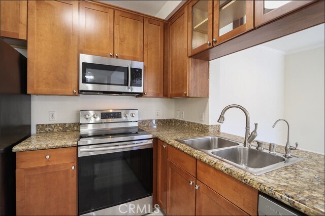 Building Photo - 22681 Oak Grove Dr