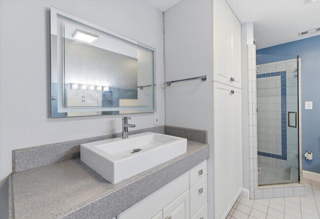 Building Photo - 602 Middlebrooks Cir
