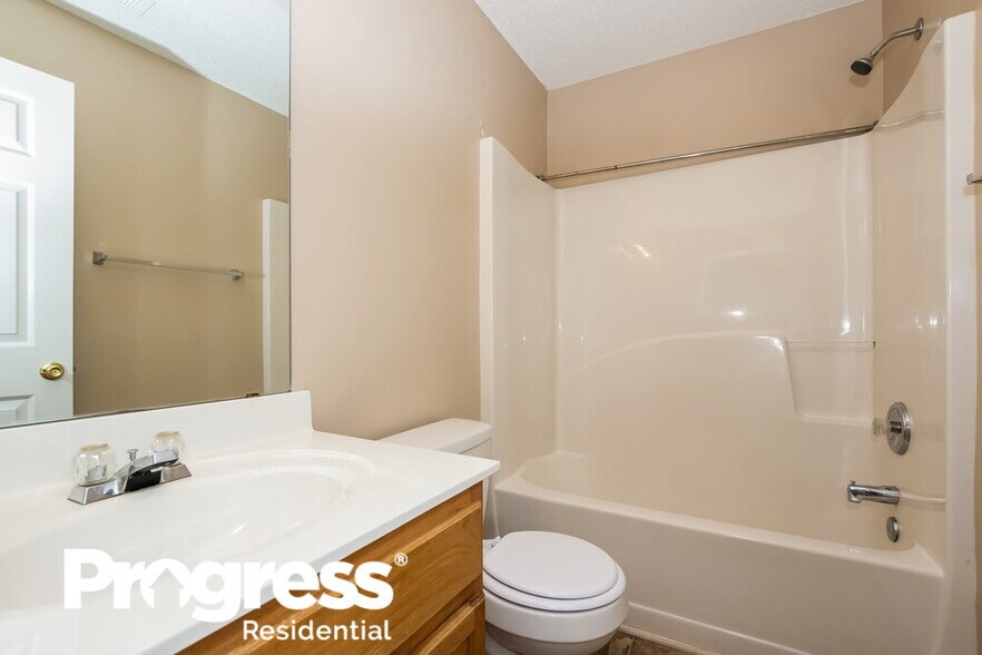 Building Photo - 6629 Rustic View Ct