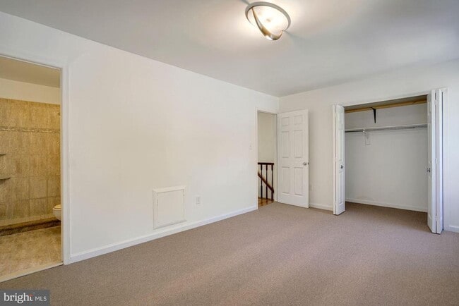 Building Photo - 6356 Shaundale Dr