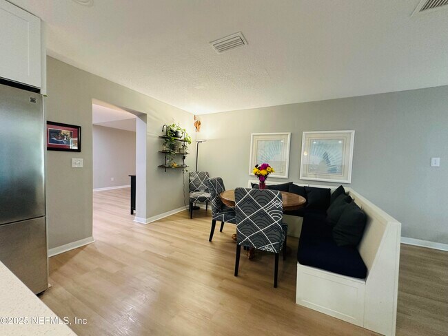 Building Photo - 14066 Inlet Dr