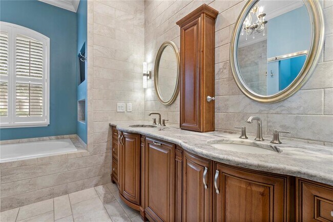 Building Photo - 1393 Stanfield Cove