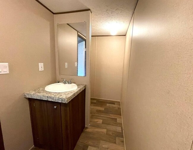 Building Photo - 25216 Twin Oaks Dr