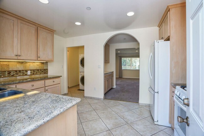 Building Photo - 3BR/1BA North Shoreview Home with Yard & Redwood Deck | Pet Friendly | Near Caltrain | YouTube Tour