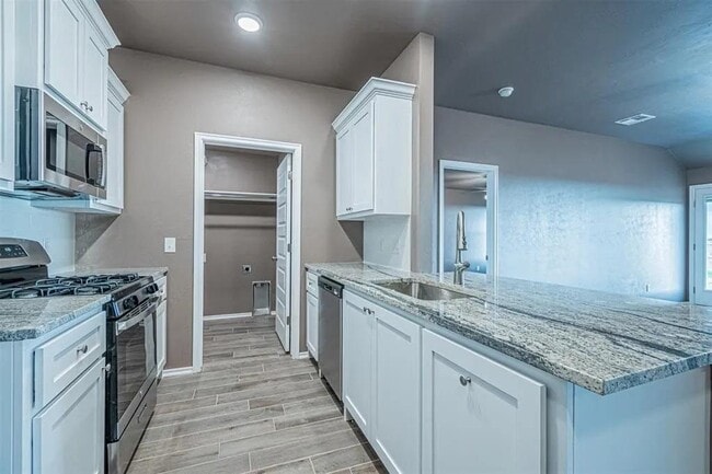 Building Photo - 1524 Highland Loop