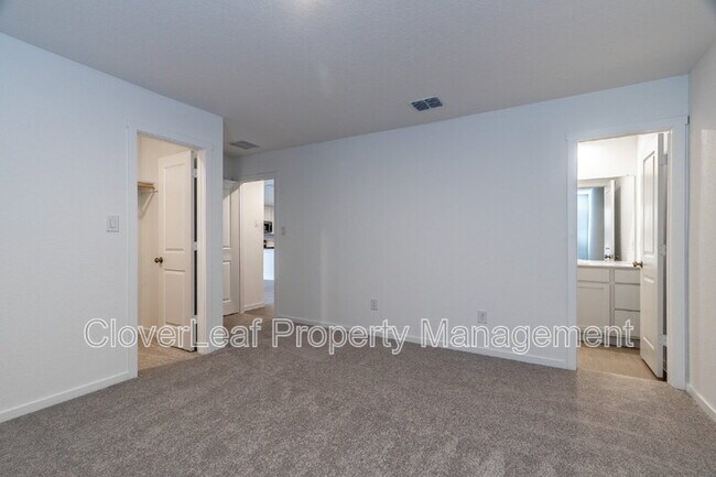 Building Photo - 3338 Gingham Pt