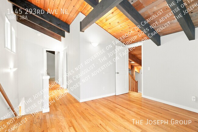 Building Photo - 1445 293rd Ave NE