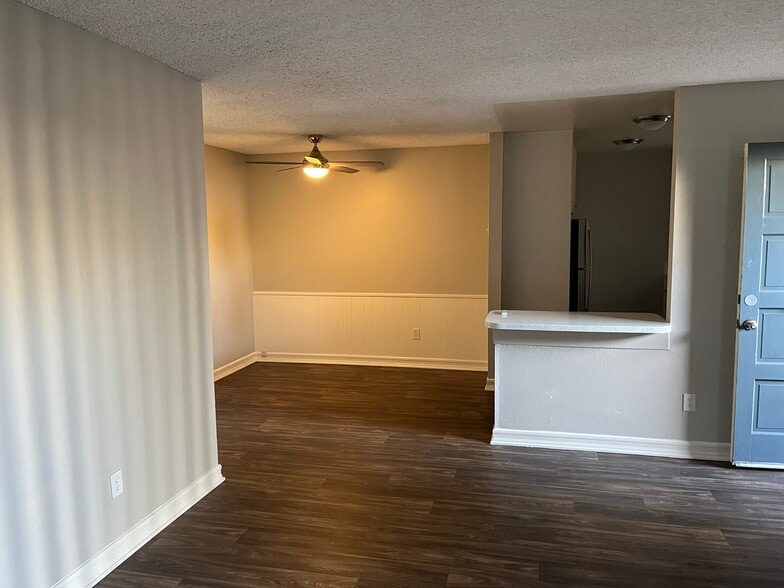 Building Photo - Cajon Villa Apartments