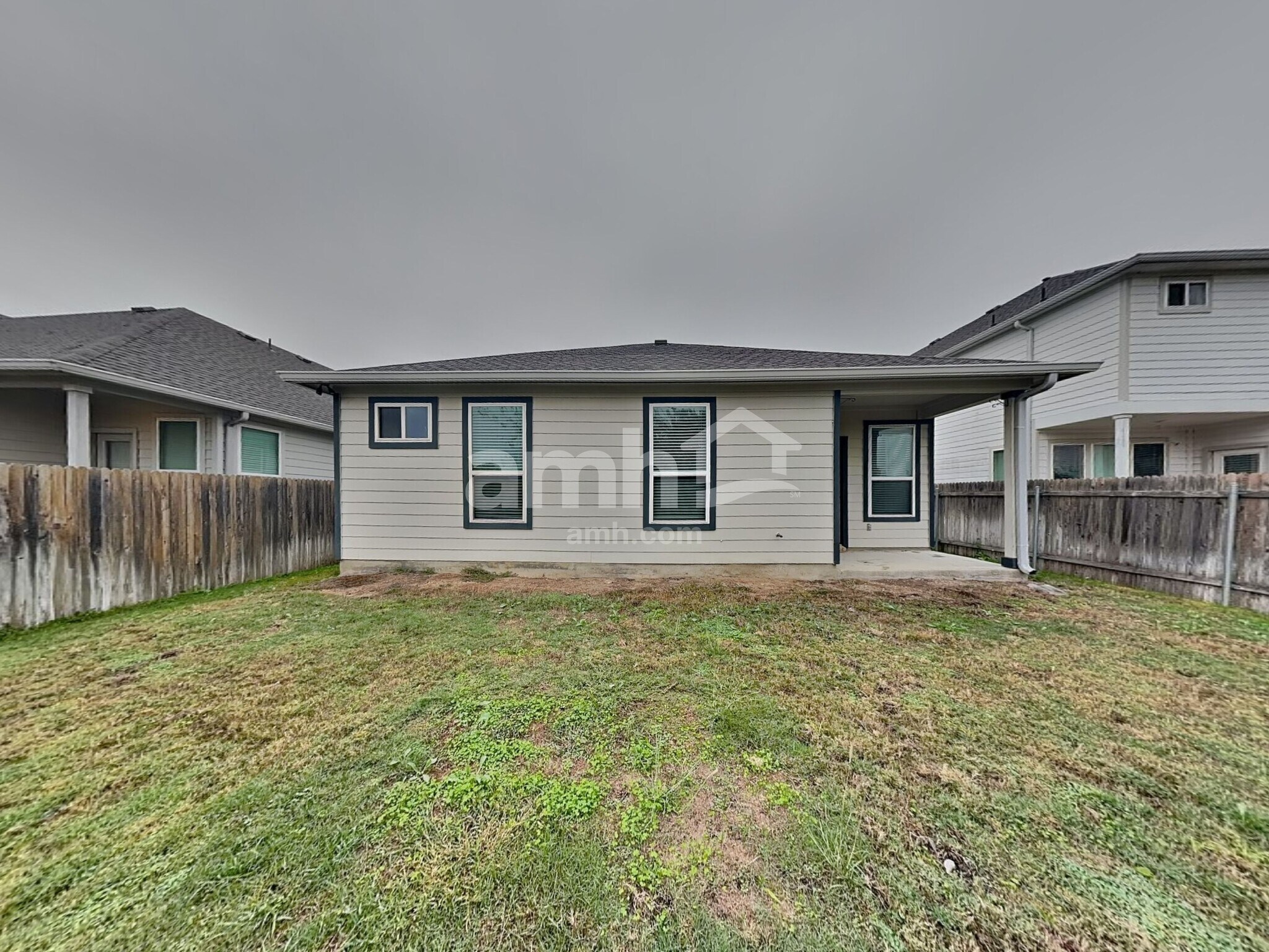 Building Photo - 457 Pebble Bend