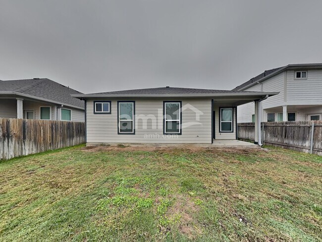 Building Photo - 457 Pebble Bend