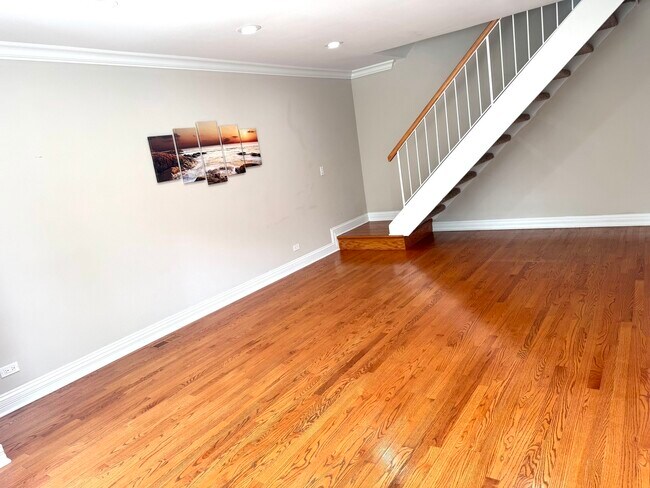 Building Photo - 344 Mallard Ct