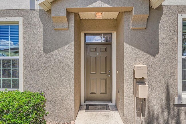 Building Photo - 7001 Interbay Blvd