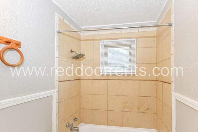 Building Photo - Coming soon! - Experience Urban Sophistica...