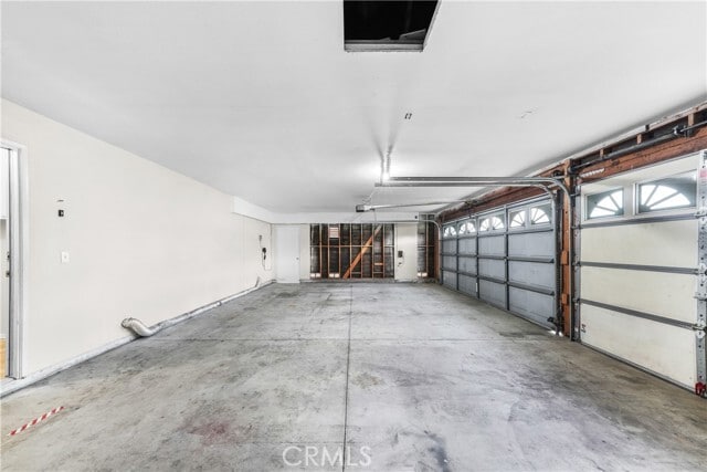 Building Photo - 37299 Jerome Ln