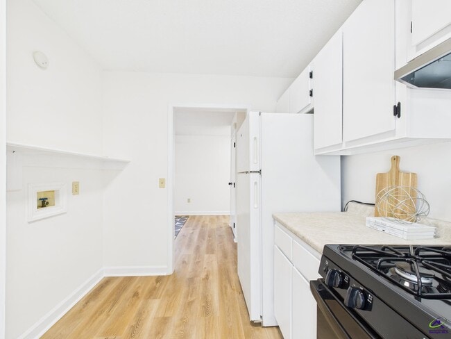 Building Photo - 4508 Bon Ayer Cir