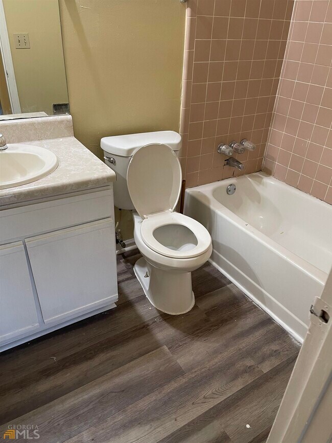 Building Photo - 10399 Briarbay Dr