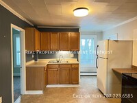 Building Photo - Spacious 2BD 1BA + Office Space apartment