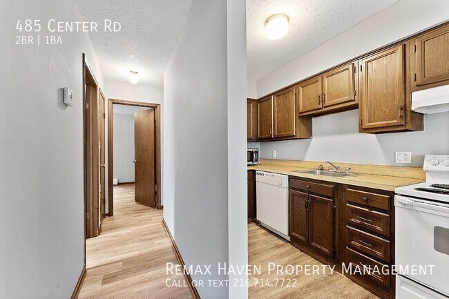 Building Photo - 485 Center Rd Unit 1, Bedford- Spacious 2 ...