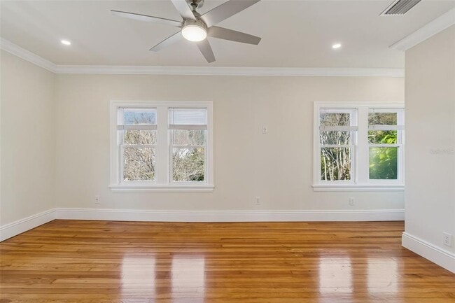 Building Photo - 344 21st Ave NE