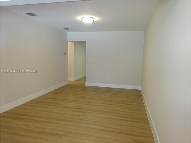 Building Photo - 1538 NE 131st Ln