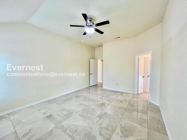 Building Photo - 1413 Avenue A