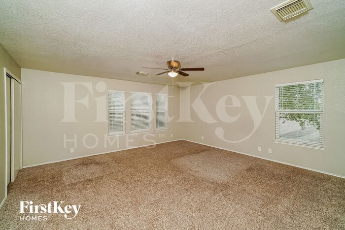 Building Photo - 11719 Paddlebrook