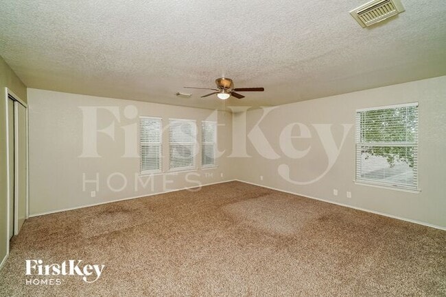 Building Photo - 11719 Paddlebrook