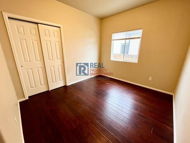 Building Photo - 10276 Deer Meadow Cir