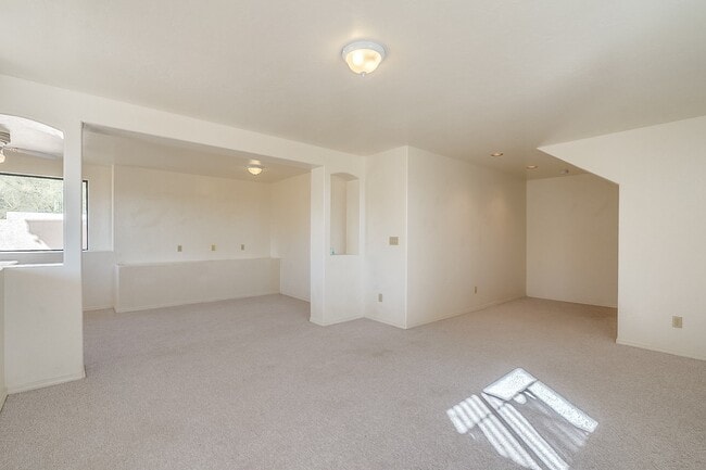 Building Photo - 5631 N Paseo Otono
