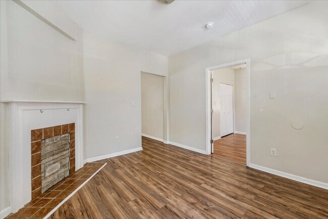 Building Photo - 1709 LeGrand Street