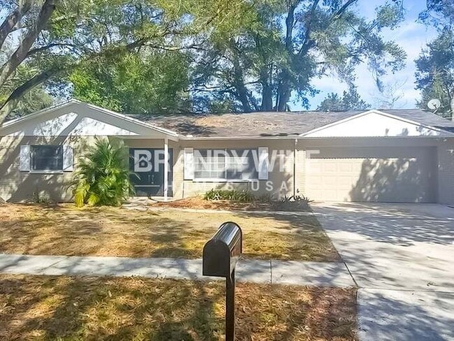 Building Photo - 1608 Robin Ln