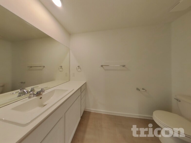 Building Photo - 3072 Dawn Sound Dr