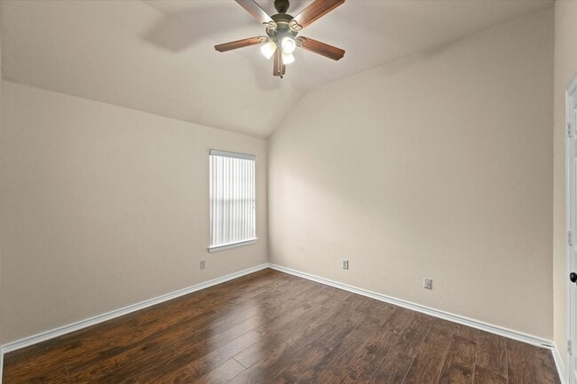 Building Photo - 1319 Lakeridge Ln
