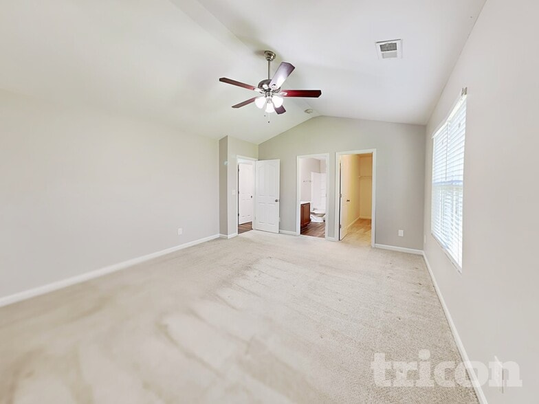 Building Photo - 4748 Brewer Dr
